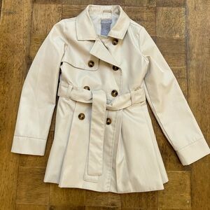 TAHARI 5T trench coat.